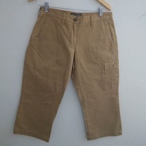 Women's mountain khakis capris size 6